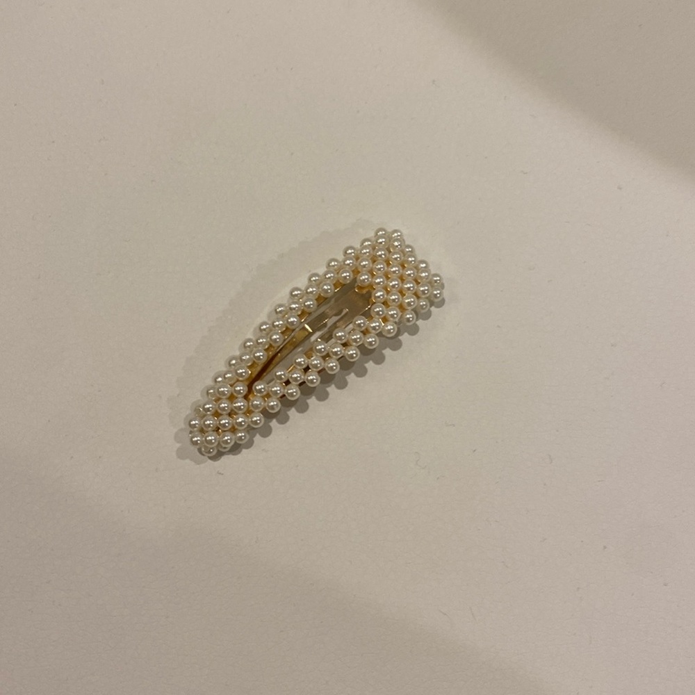 Pearl clip